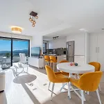 Appartement One80 Residences New Corner With Amazing Sea View To Gibraltar & Africa Estepona