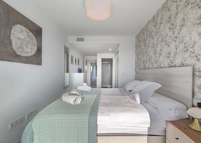 아파트 One80 Residences New Corner With Amazing Sea View To Gibraltar & Africa *