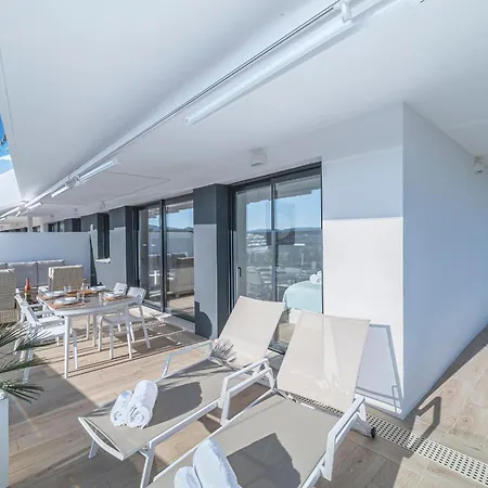 דירה One80 Residences New Corner With Amazing Sea View To Gibraltar & Africa אסטפונה
